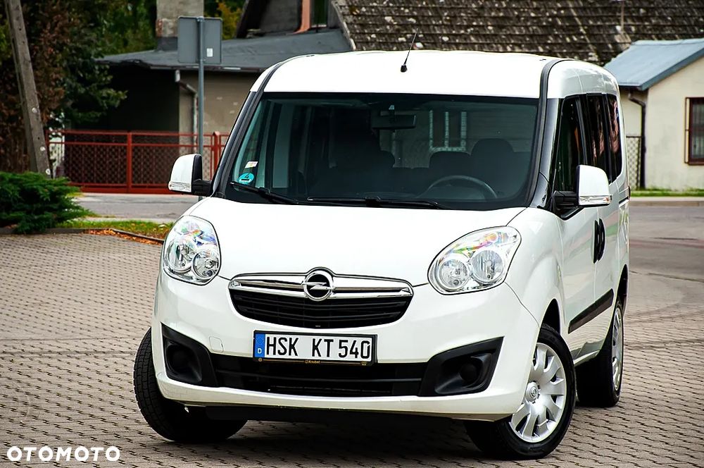 Opel Combo 1.4 Cosmo Eu6 - 11