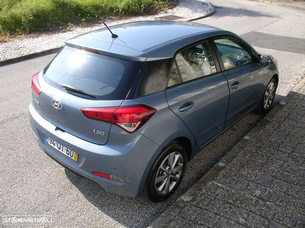 Hyundai i20 1.1 CRDi LED - 8