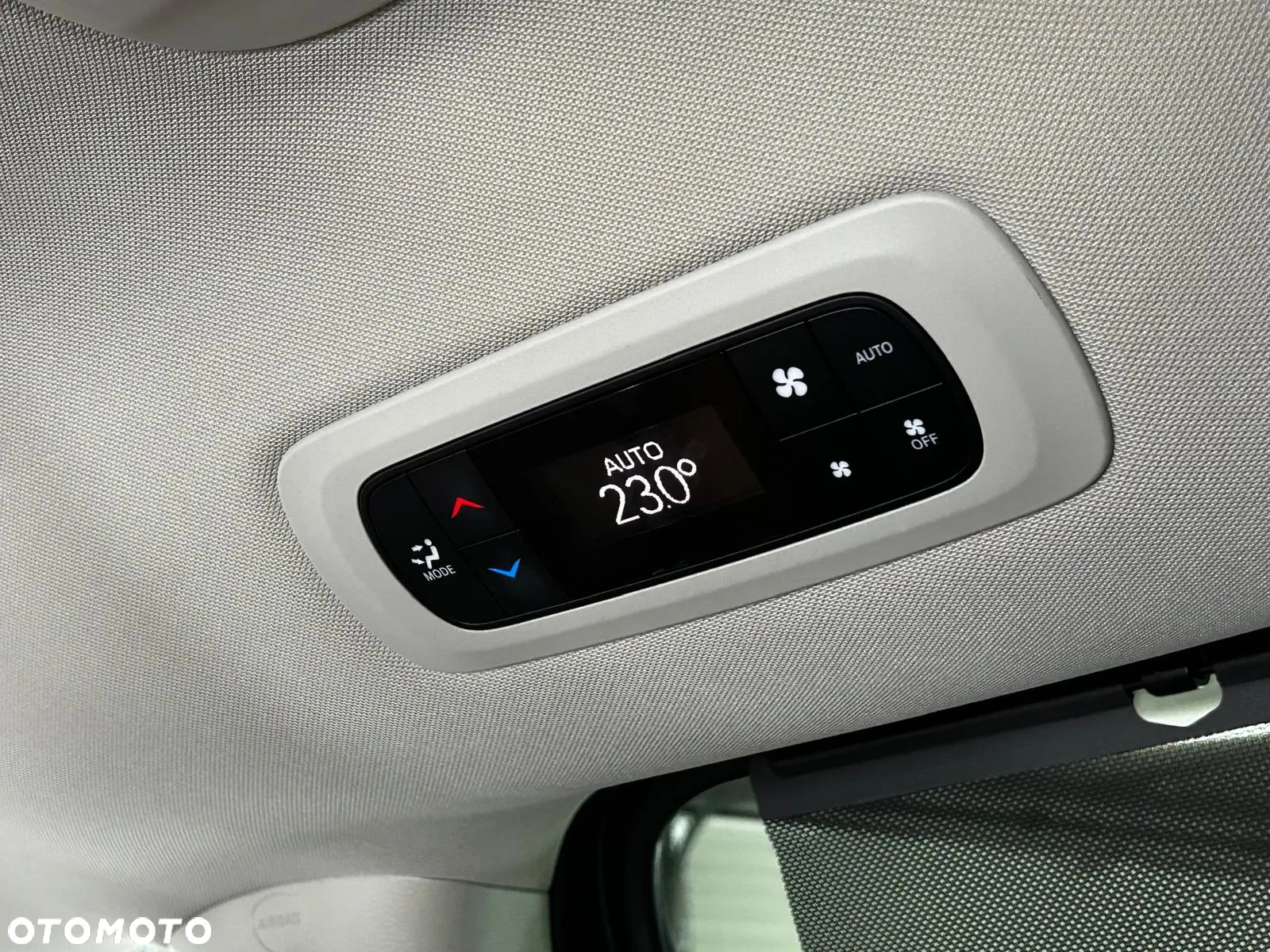 Chrysler Pacifica - 14