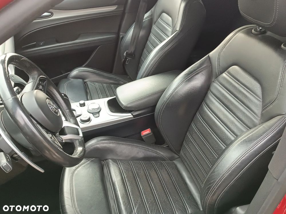 Alfa Romeo Stelvio 2.0 Turbo Veloce Q4 - 9