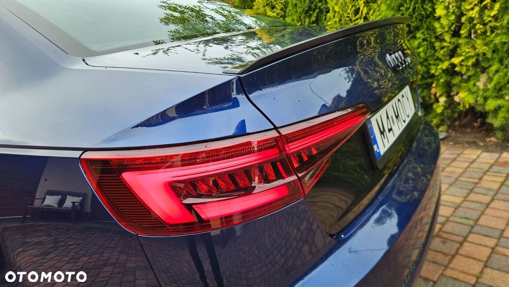 Audi A4 Limousine - 15
