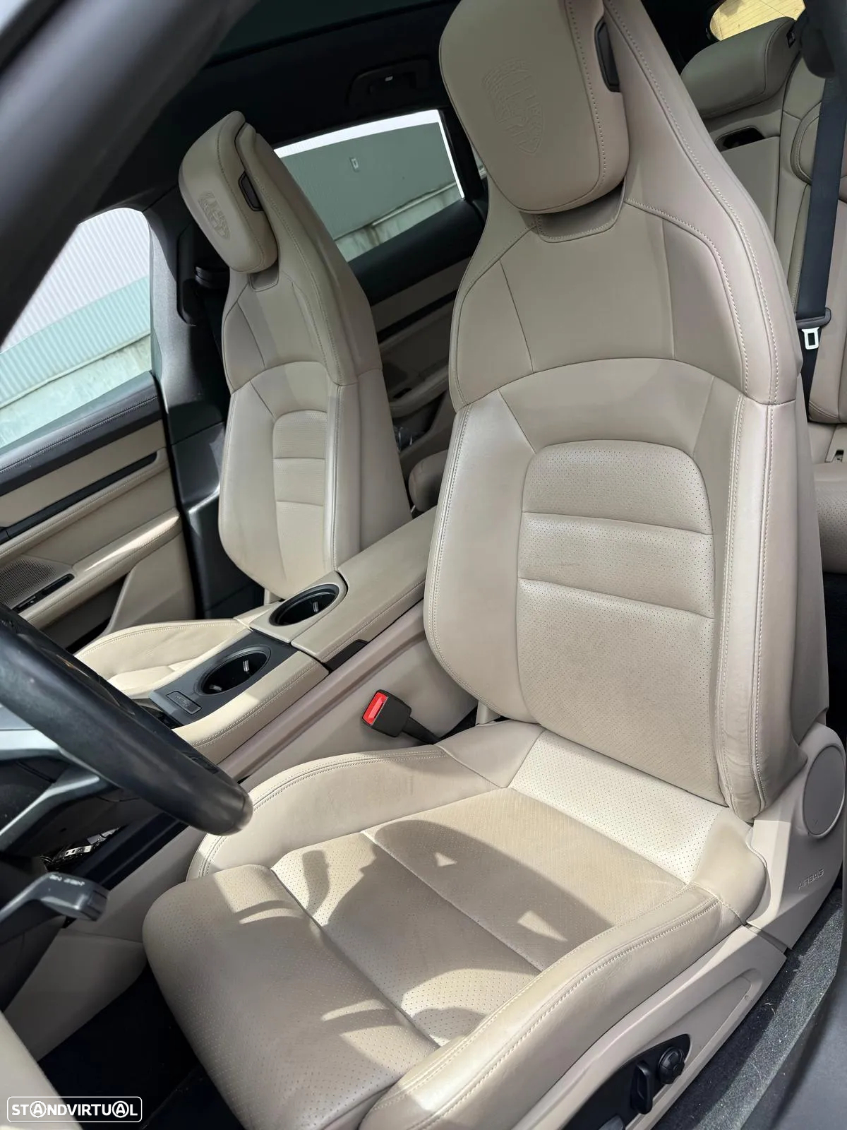 Porsche Taycan Cross Turismo 4 - 3
