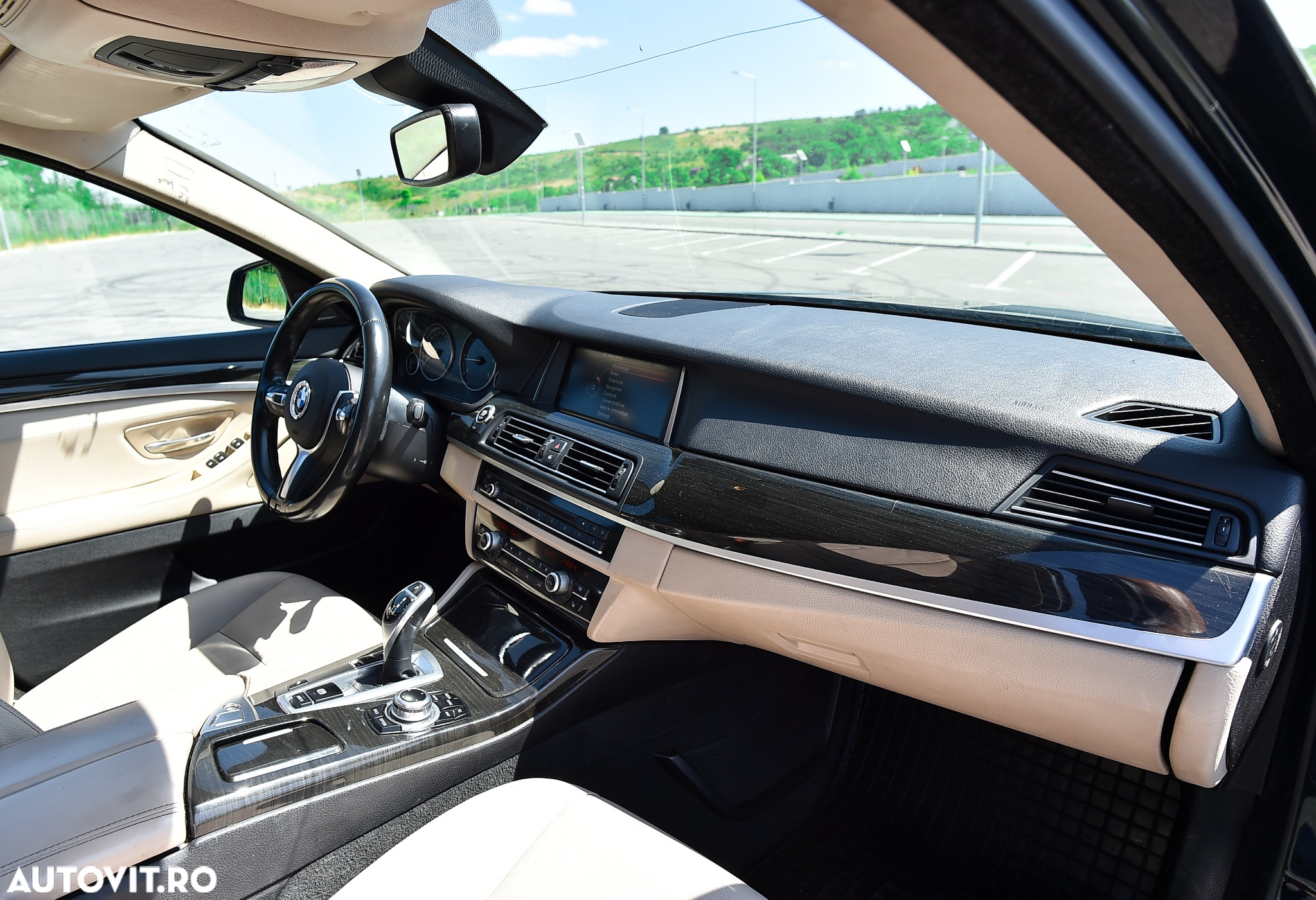 BMW Seria 5 525d Aut. Luxury Line - 8