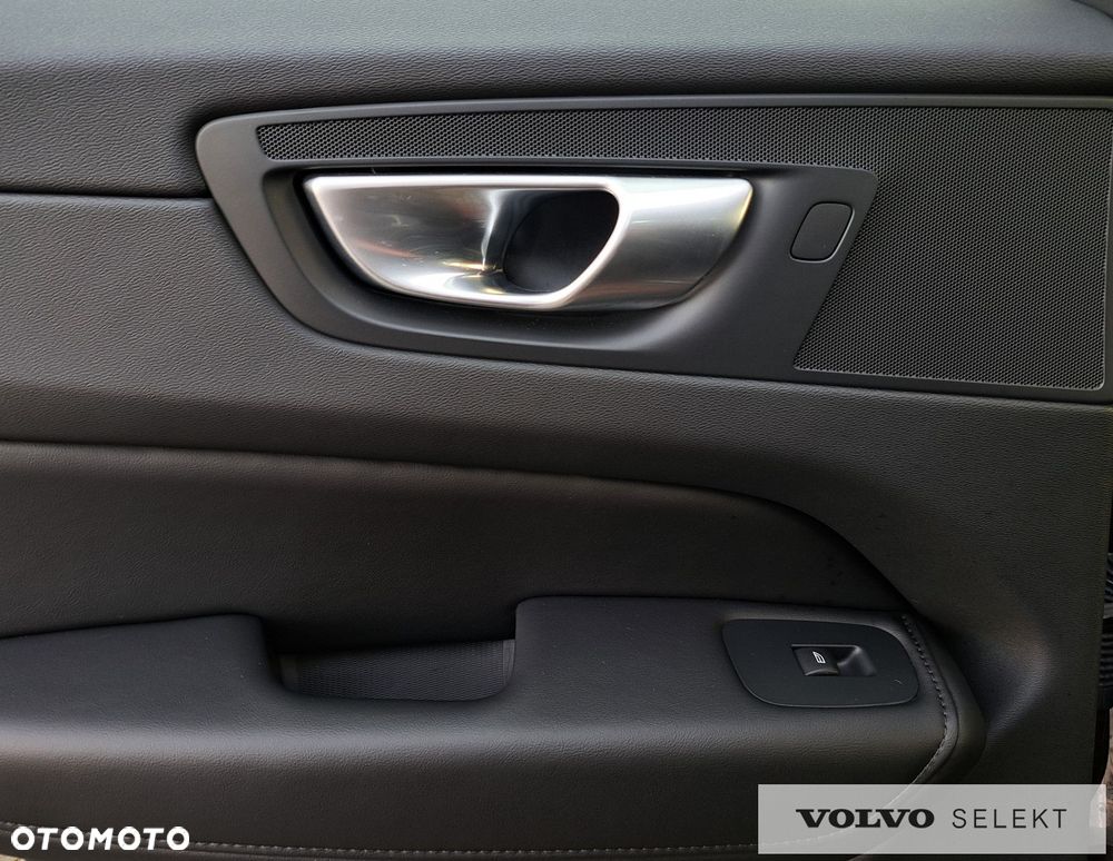 Volvo XC 60 - 30