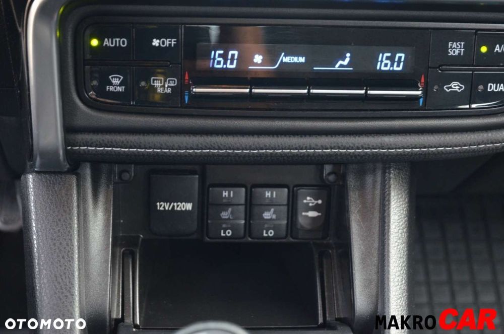 Toyota Corolla - 12