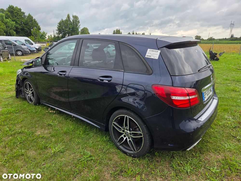 Mercedes-Benz Klasa B 180 d BlueEFFICIENCY Edition Style - 32