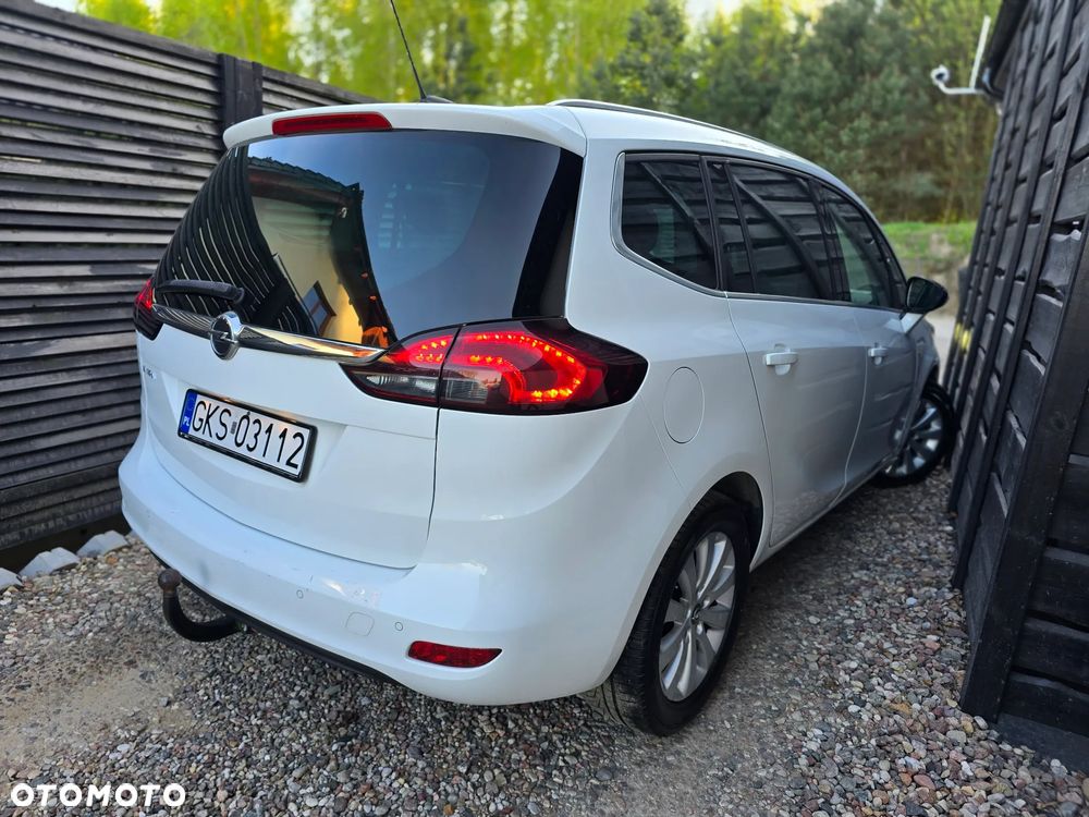 Opel Zafira - 10