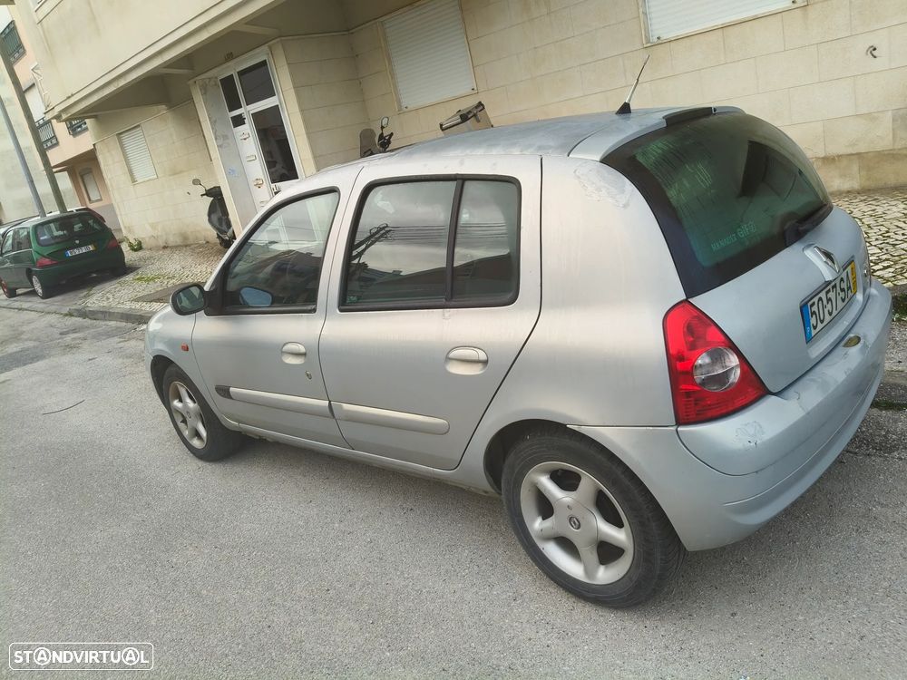 Renault Clio 1.2 16V Privilège - 5