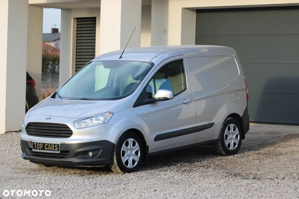 Ford transit courier - 3