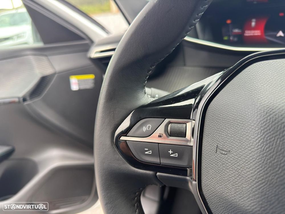 Peugeot 208 1.2 PureTech Allure Pack - 21