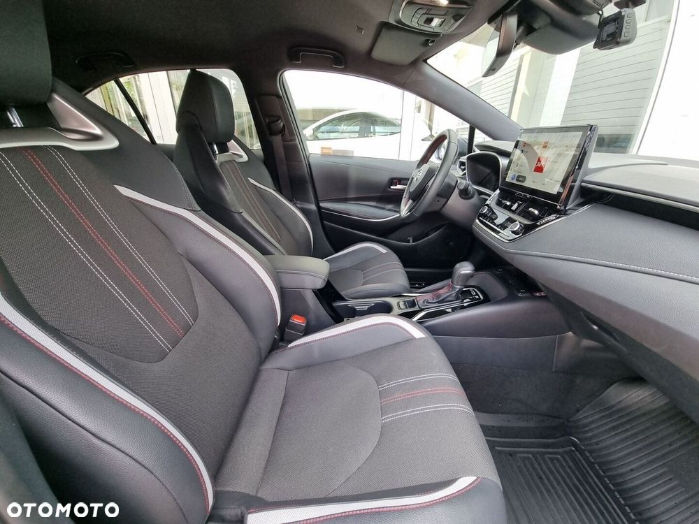 Toyota Corolla 1.8 Hybrid GR Sport Dynamic - 12