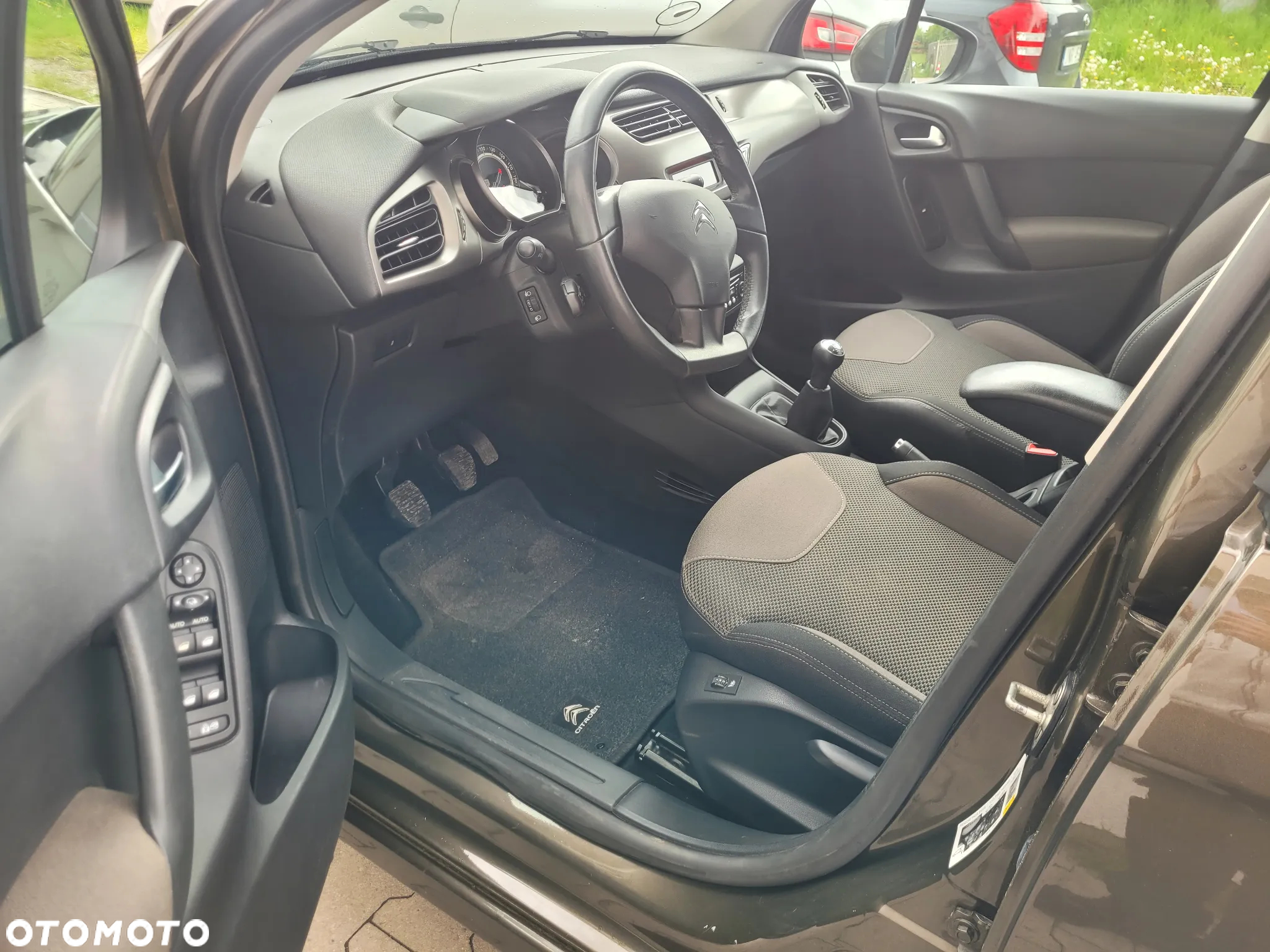 Citroën C3 1.2 PureTech Exclusive - 20
