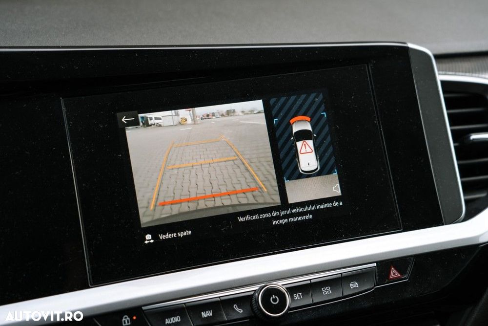 Opel Grandland 1.2 Turbo START/STOP AT8 Business Edition - 29