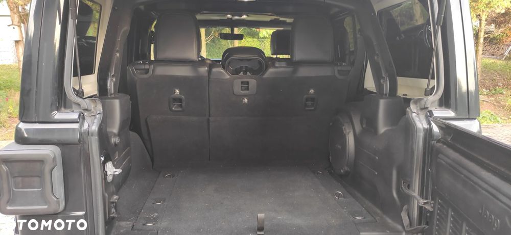 Jeep Wrangler - 3