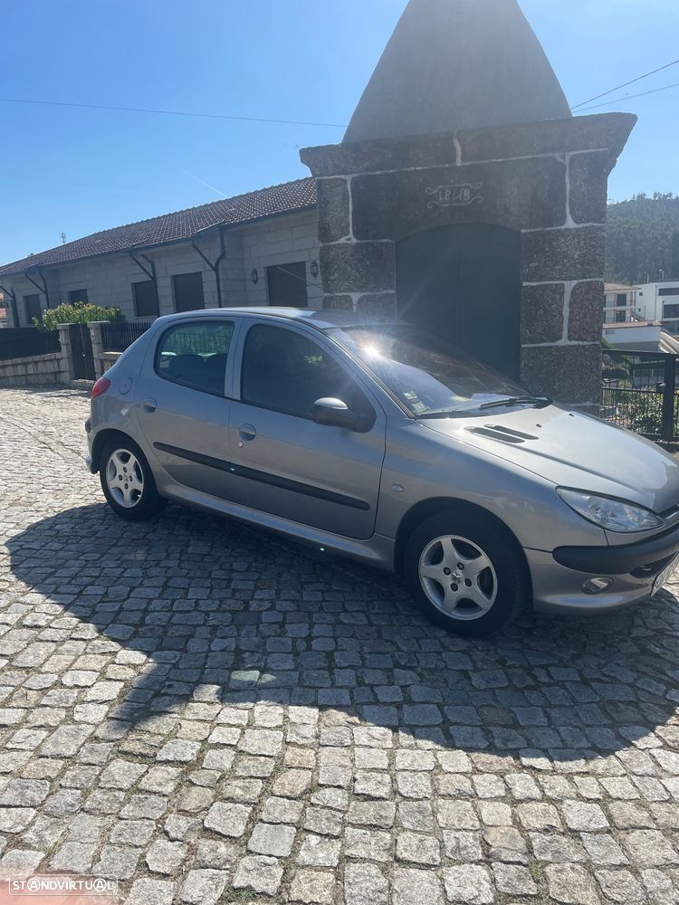 Peugeot 206 1.1 Color Line - 6