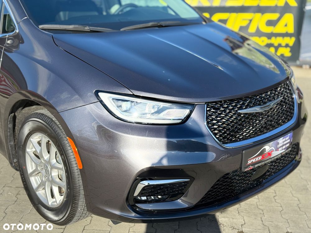 Chrysler Pacifica - 3