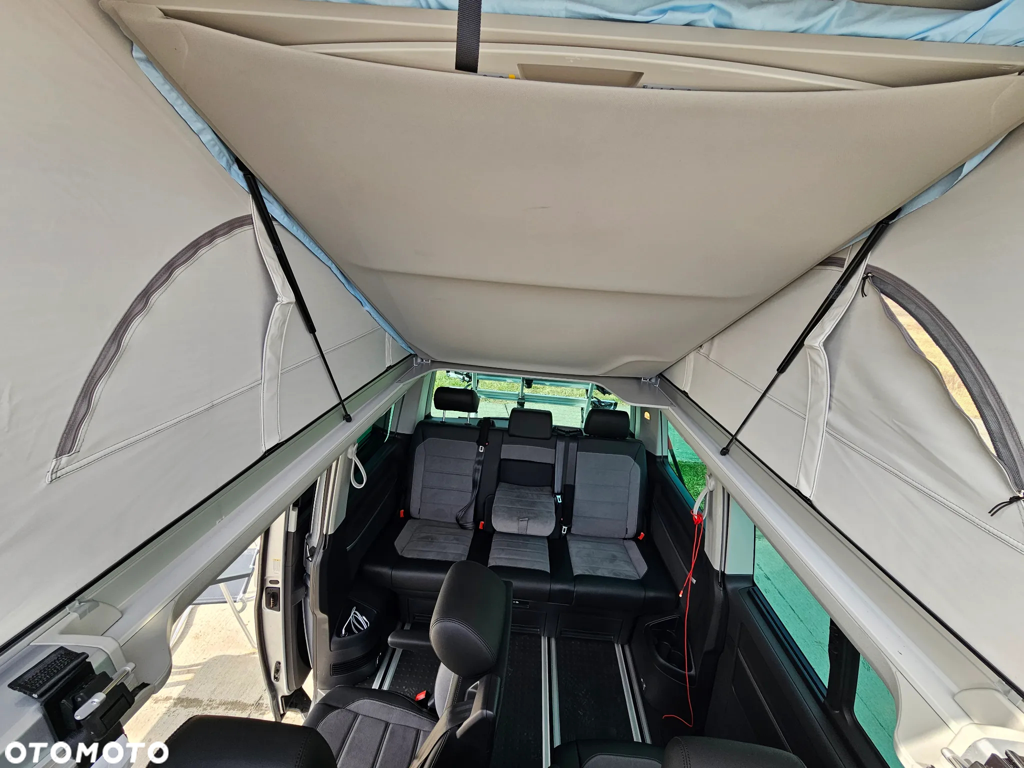 Volkswagen California - 34