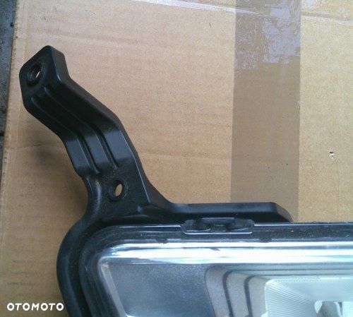 HALOGEN LEWY PRZEDNI SSANGYONG TIVOLI LIFT 18+ 8320121700 - 2