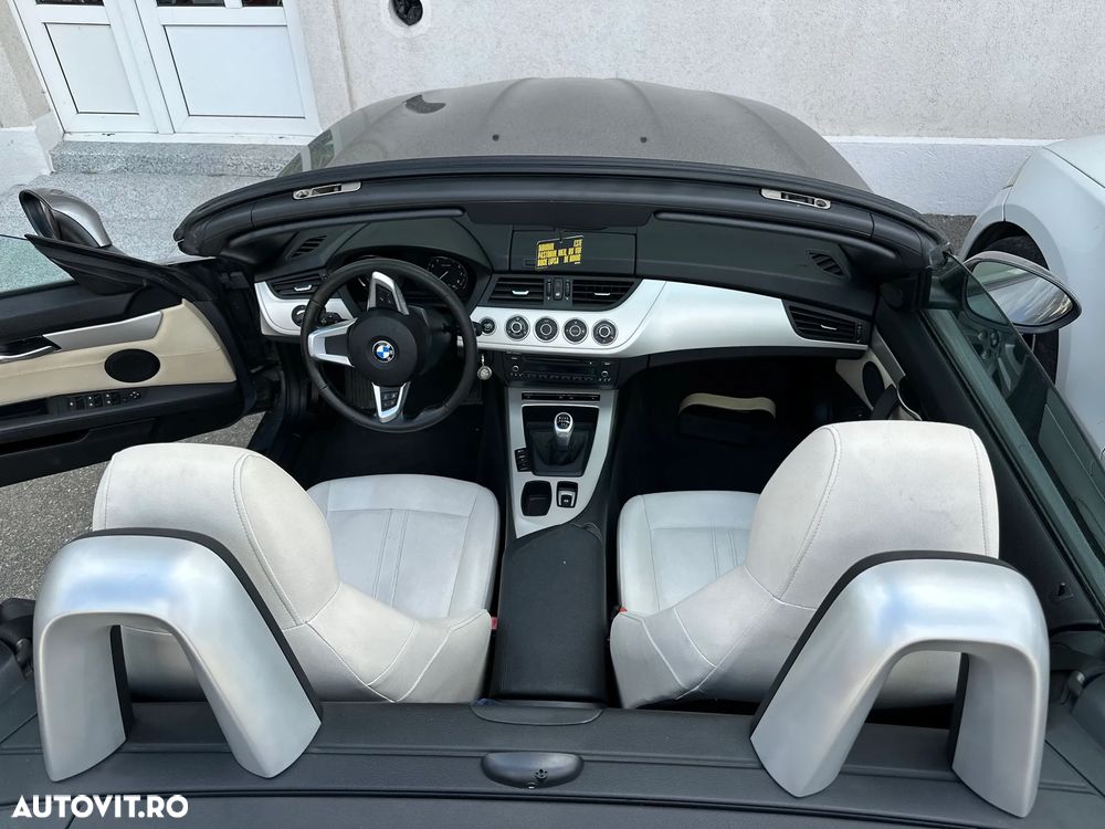 BMW Z4 sDrive23i - 10