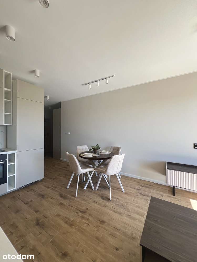 3 pokoje | 56m2 | klimatyzacja | widok na park i Odrę | pierwszy najem