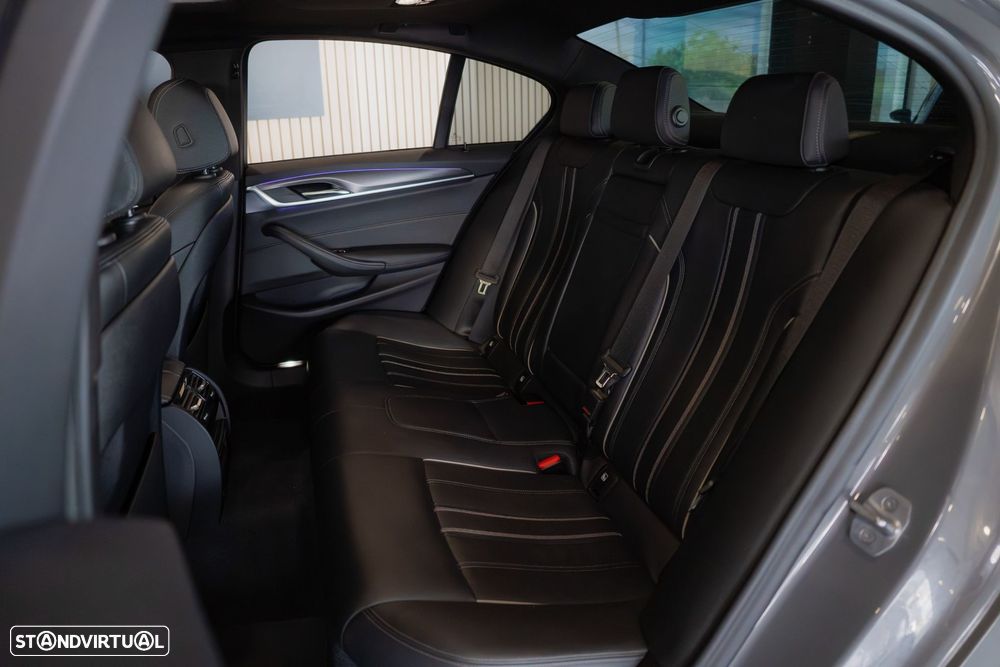 BMW 520 e Pack M - 26