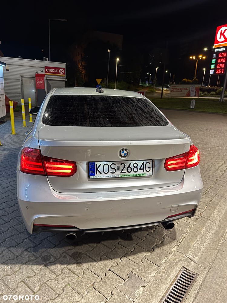 BMW Seria 3 328i Sport Line - 3