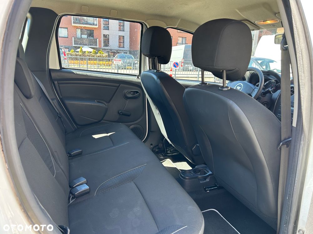 Dacia Duster 1.6 SCe Access S&S - 11