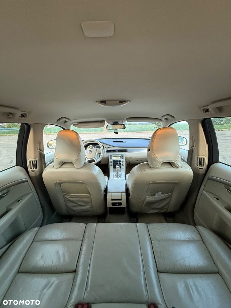 Volvo V70 2.0D Summum - 37