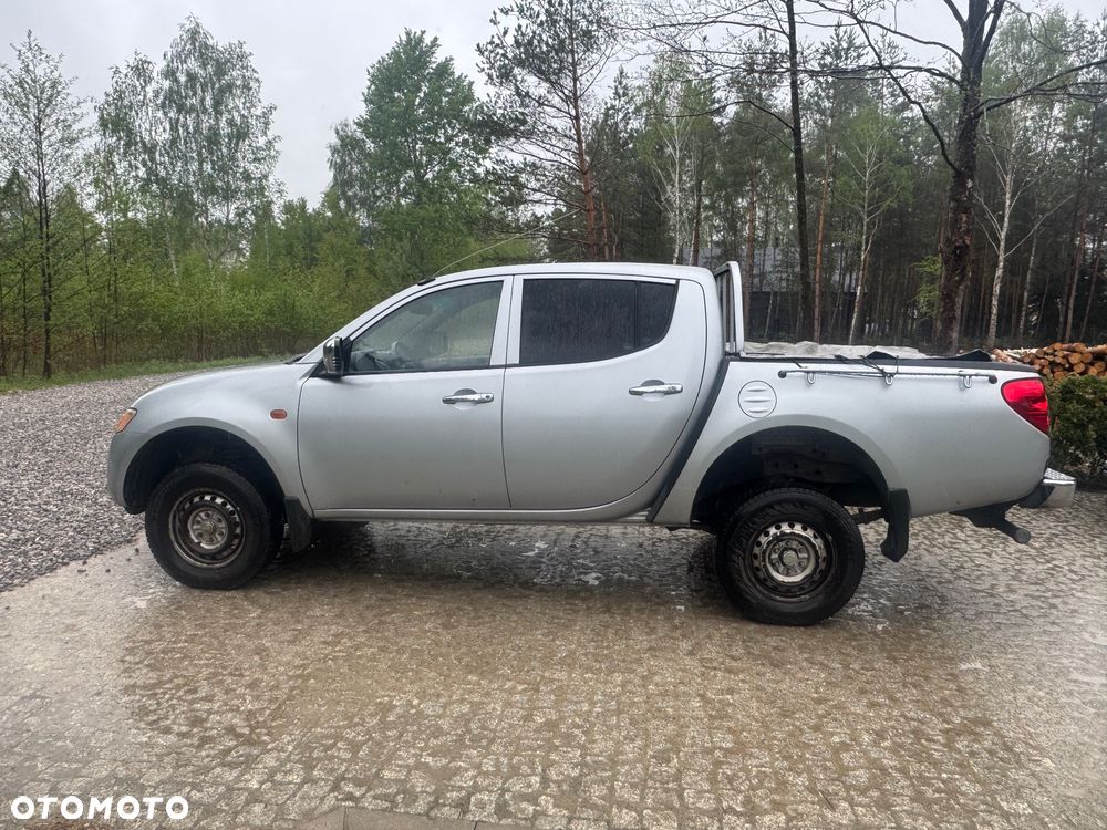 Mitsubishi L200 2.5 DID Intense + - 3