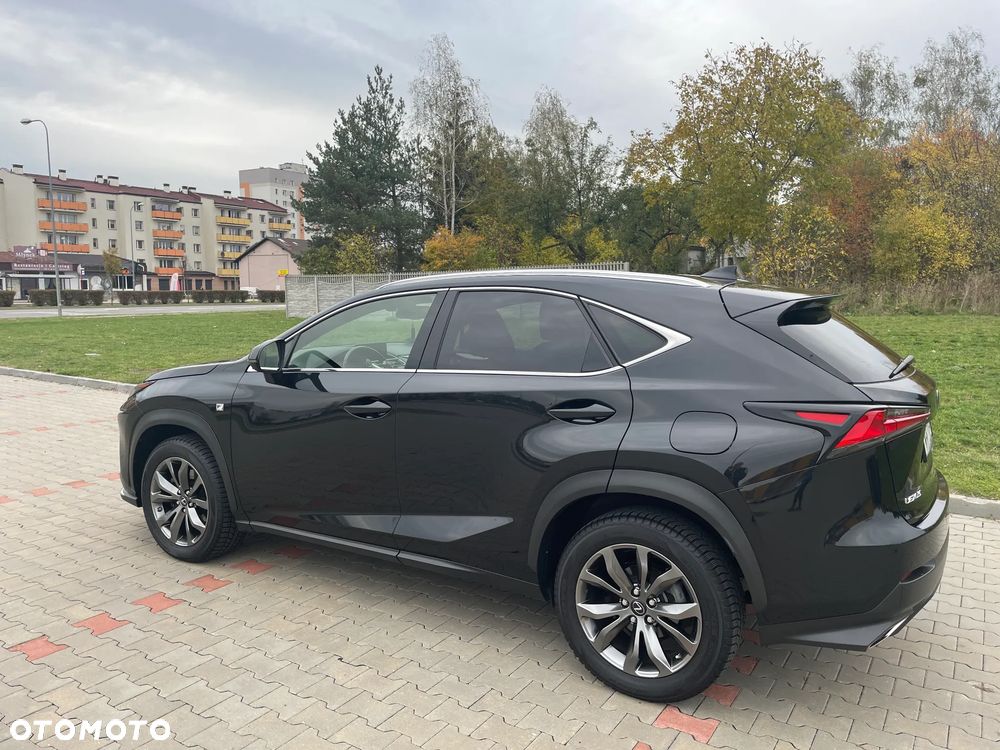 Lexus NX 300 GPF F Sport AWD - 3