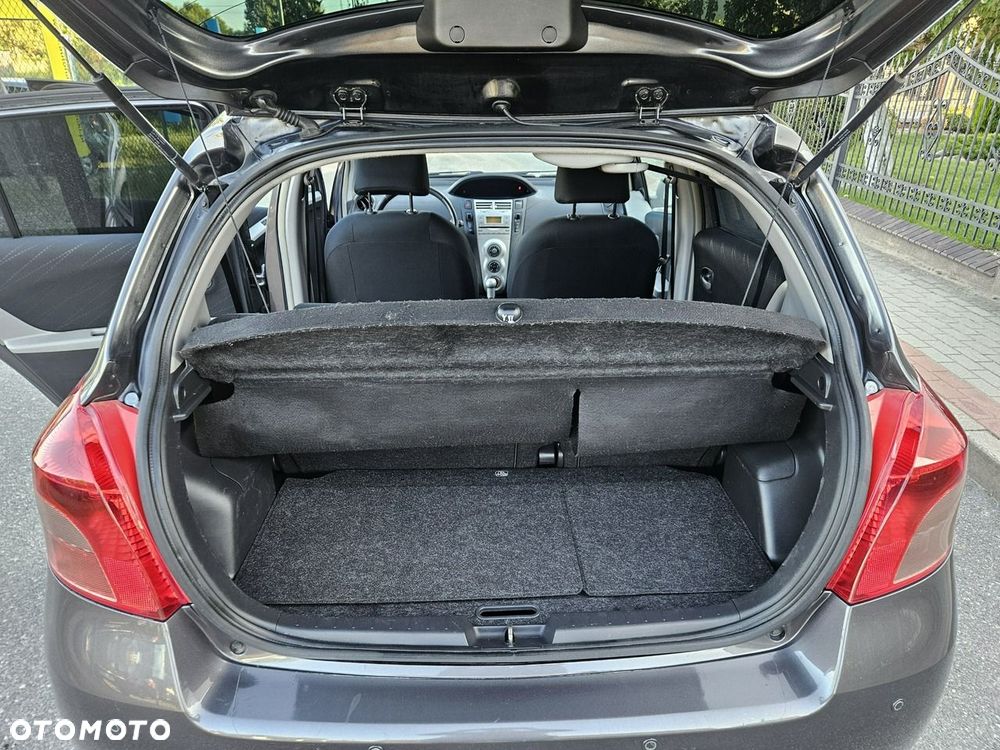 Toyota Yaris - 20