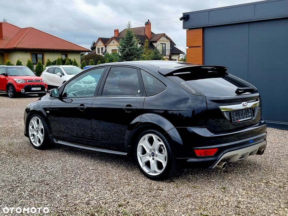 Ford Focus 2.0 16V Sport - 10