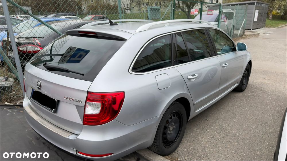 Skoda Superb 2.0 TDI Ambition DSG - 10