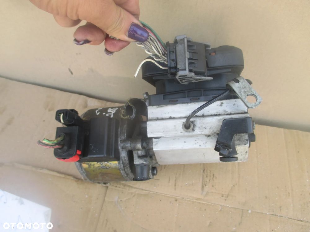 pompa zawieszenia Citroen C5 9643373380 96037198300 - 3