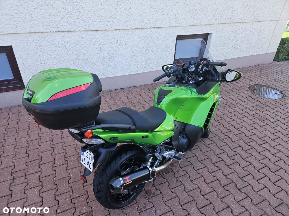 Kawasaki GTR - 6