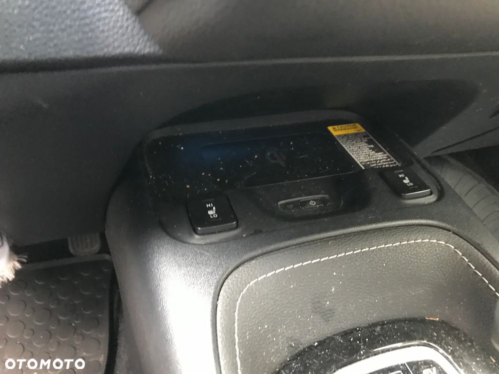 Toyota Corolla 2.0 Hybrid Executive - 13