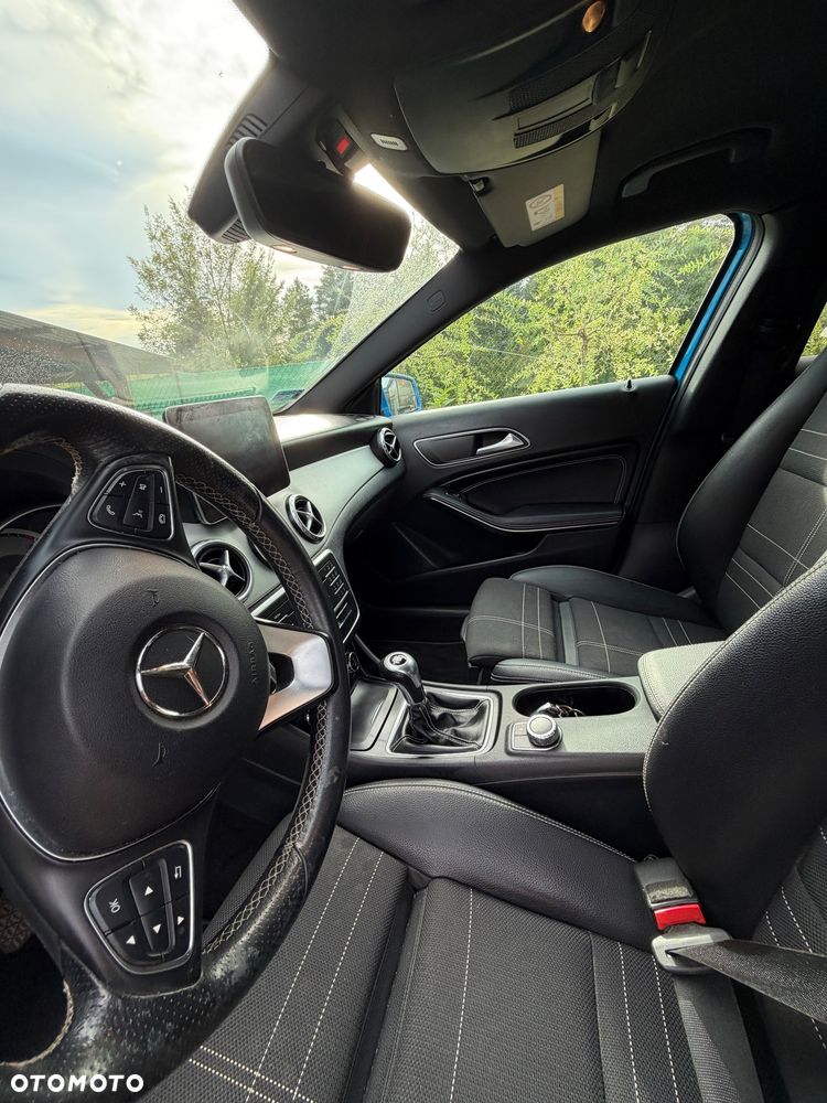 Mercedes-Benz GLA - 13