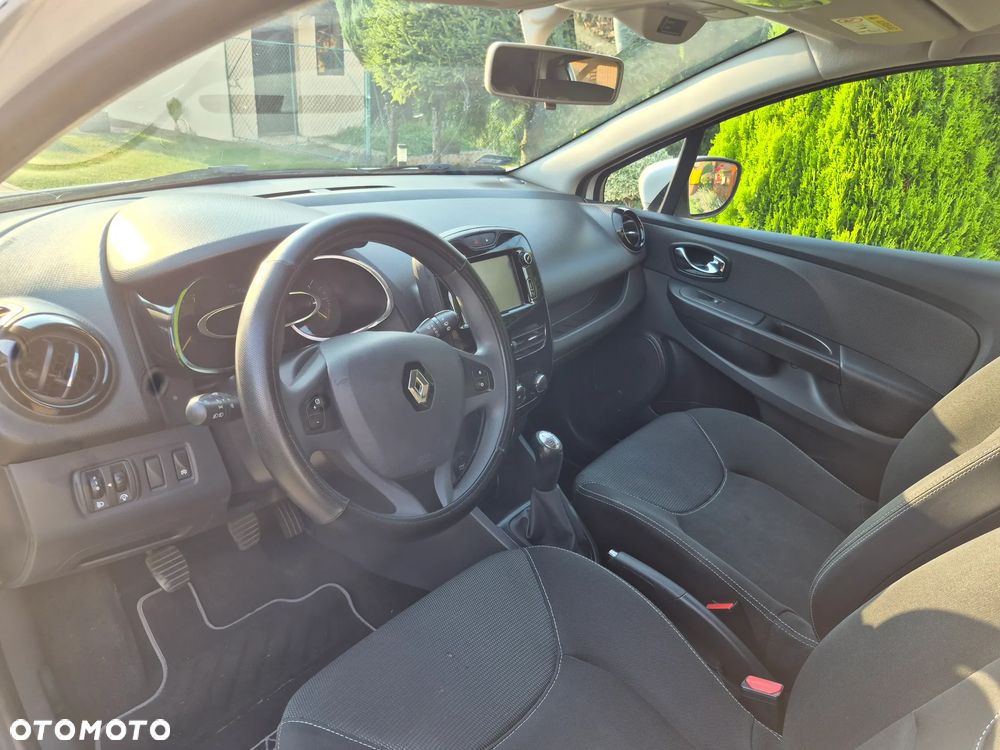 Renault Clio - 9