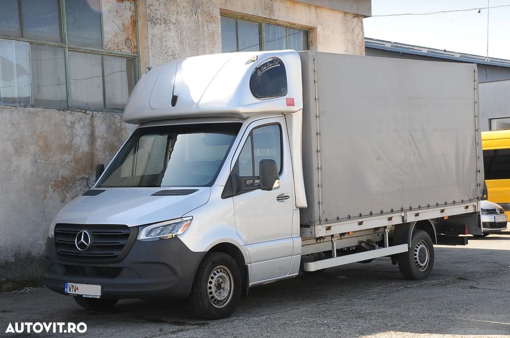 Mercedes-Benz Sprinter - 2