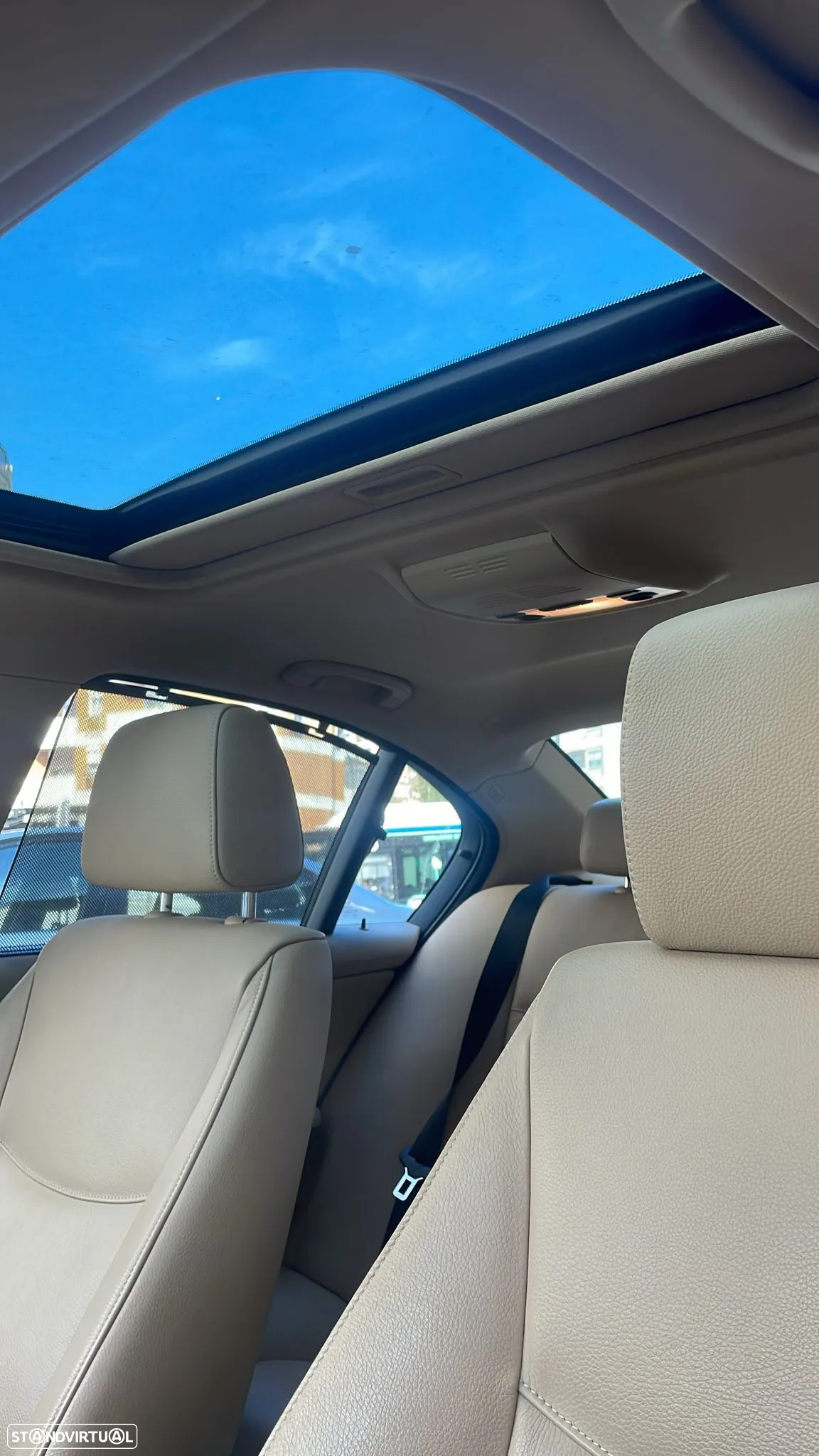 BMW 320 i Auto - 2