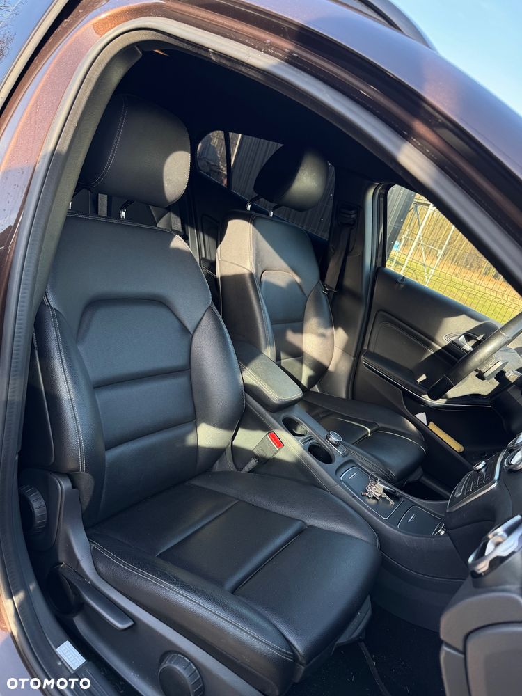 Mercedes-Benz GLA 180 (CDI) d 7G-DCT Urban - 7