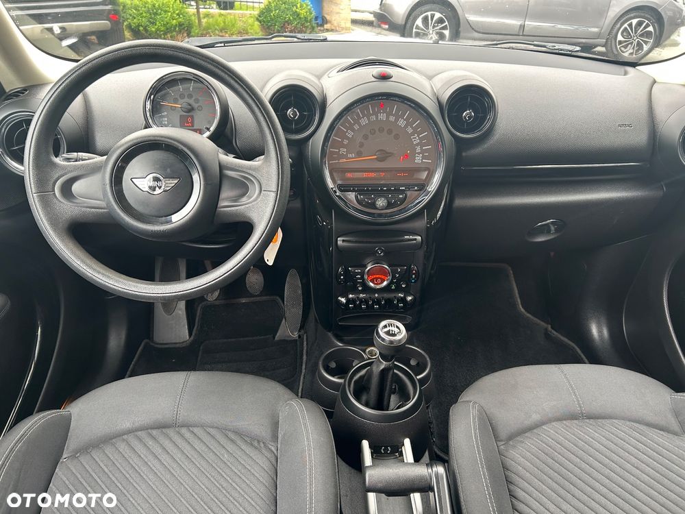 MINI Countryman One D Blackyard - 26