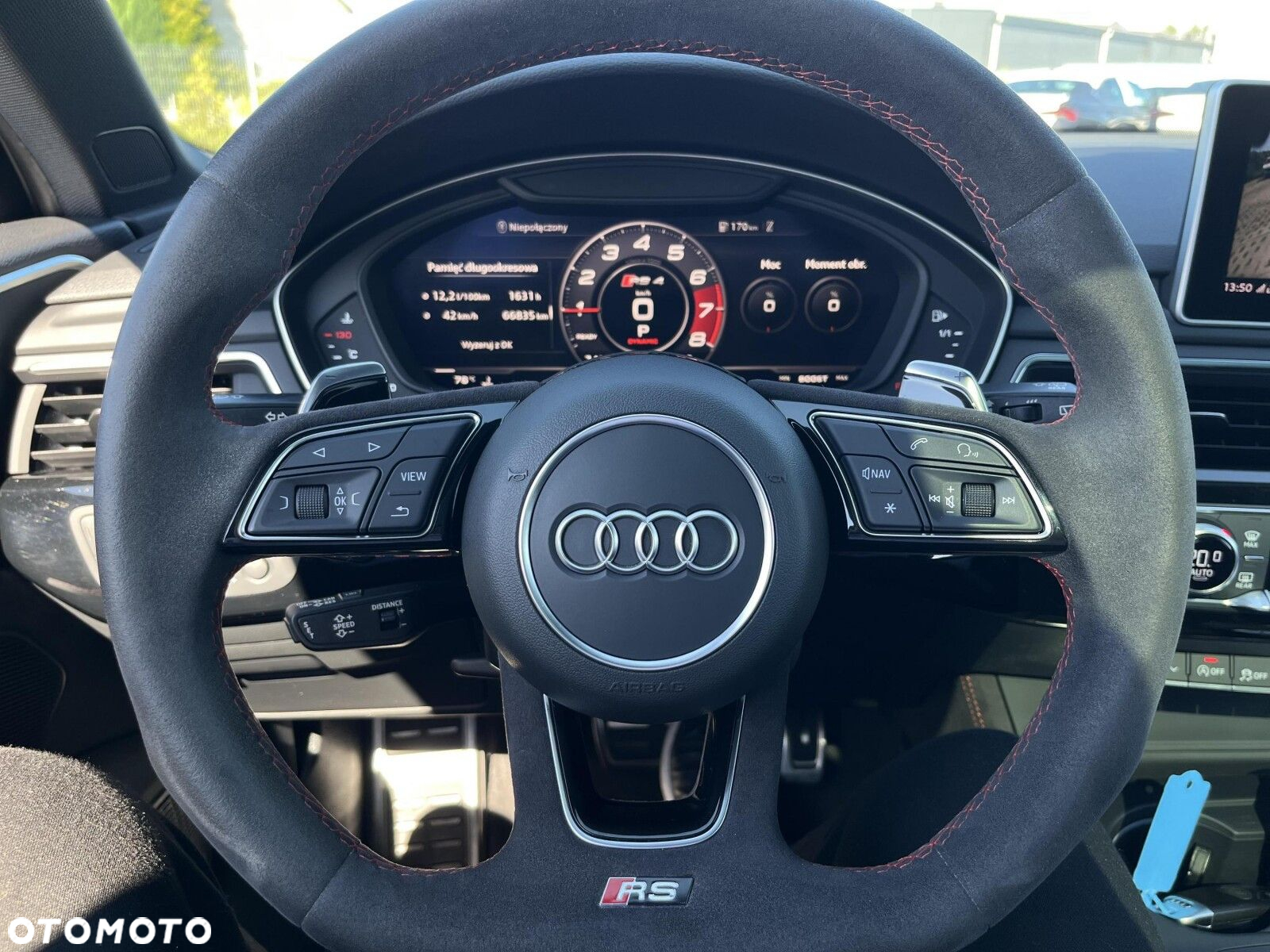 Audi RS4 Avant - 15
