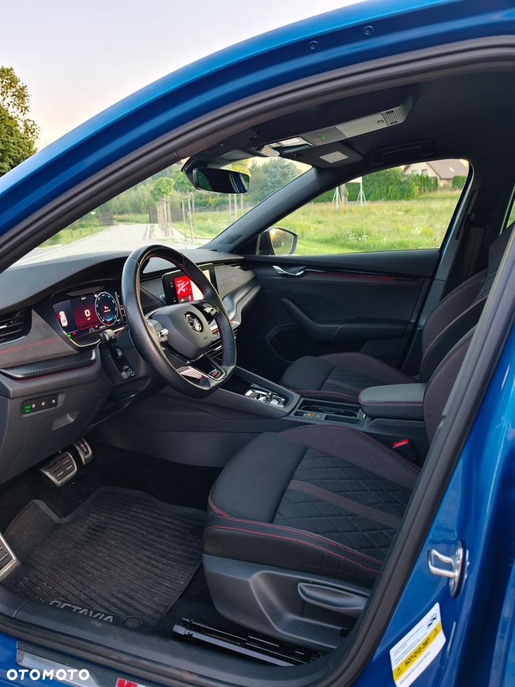 Skoda Octavia 2.0 TDI RS DSG - 25