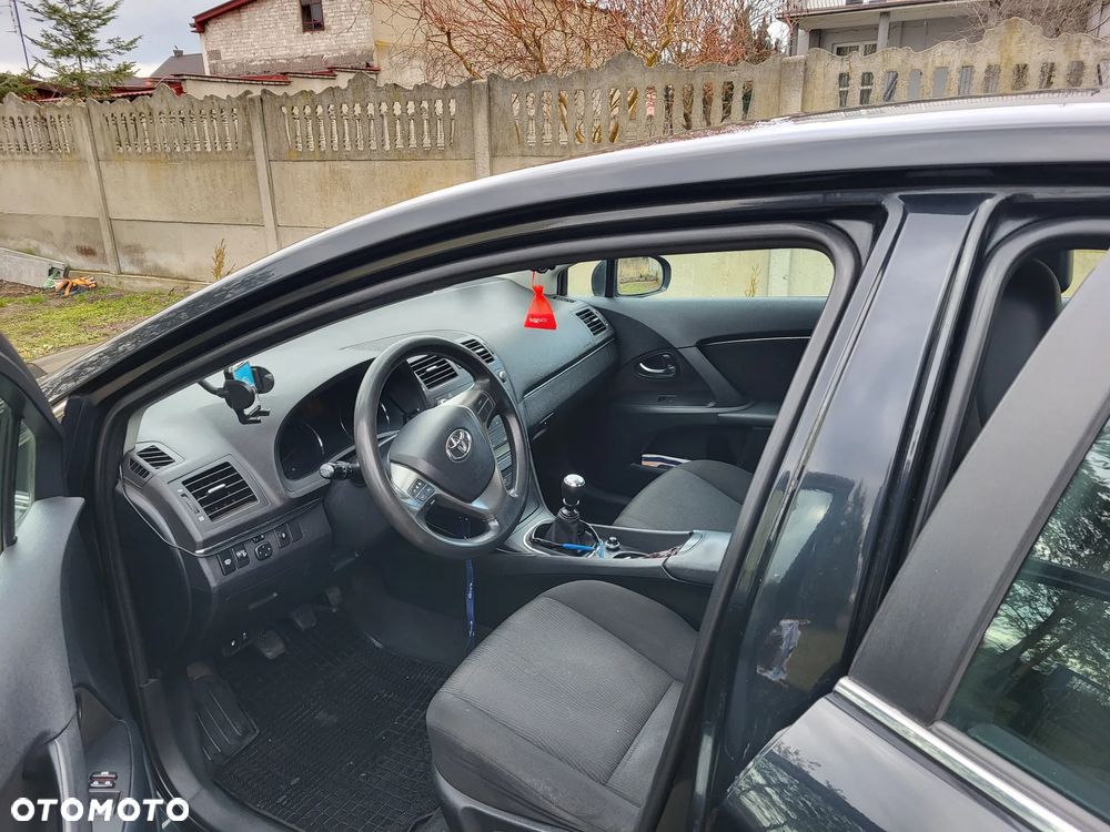 Toyota Avensis 2.0 D-4D 2010 - 15