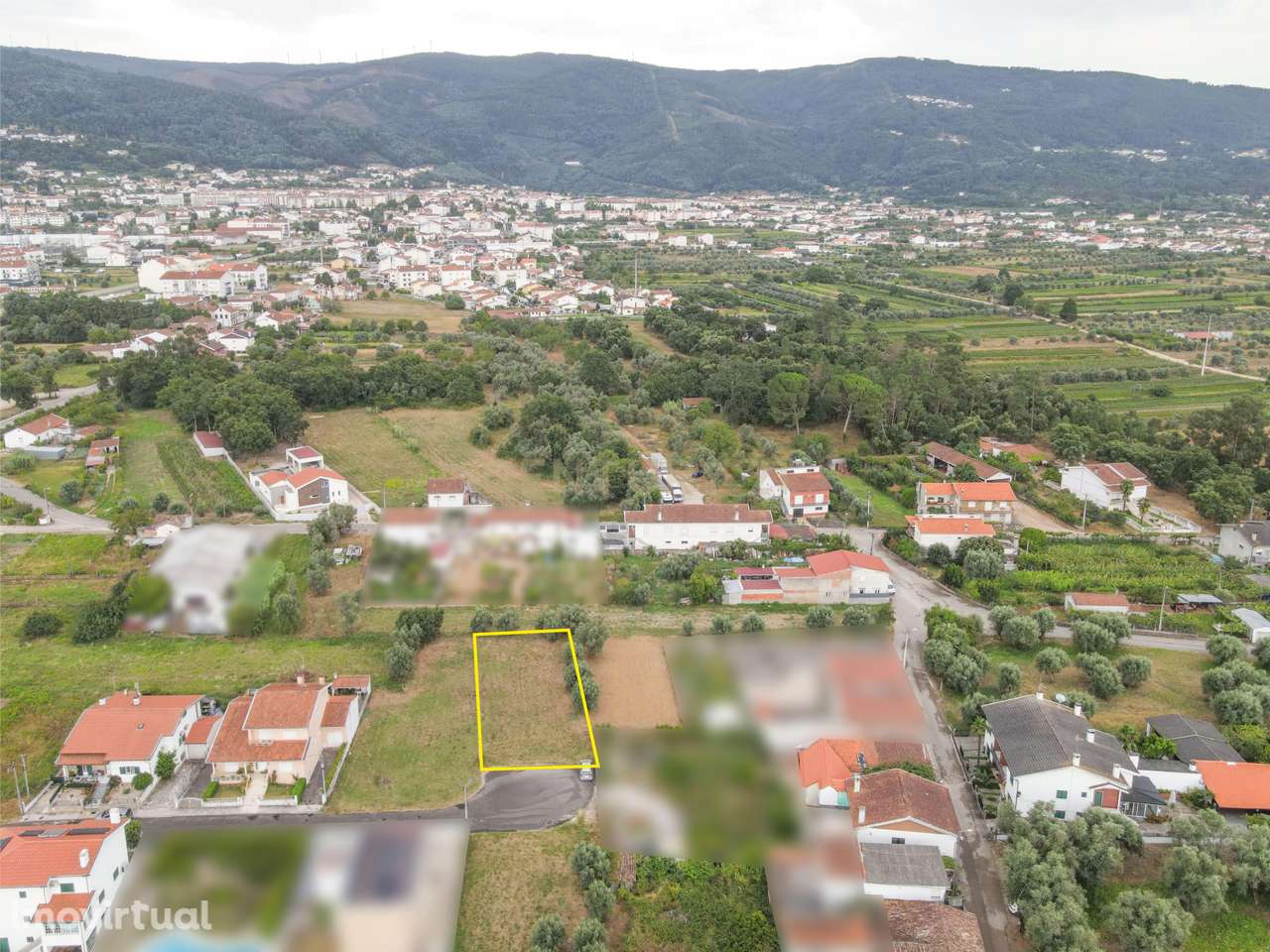 Lote para construção - Localização Tranquila - Grande imagem: 2/7