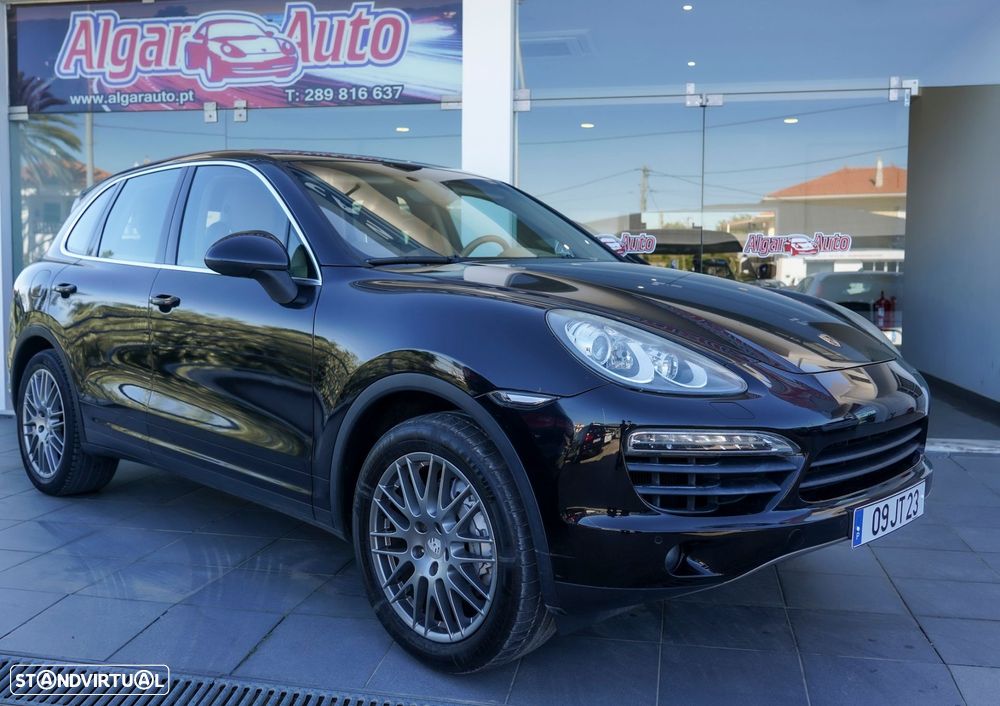 Porsche Cayenne - 1