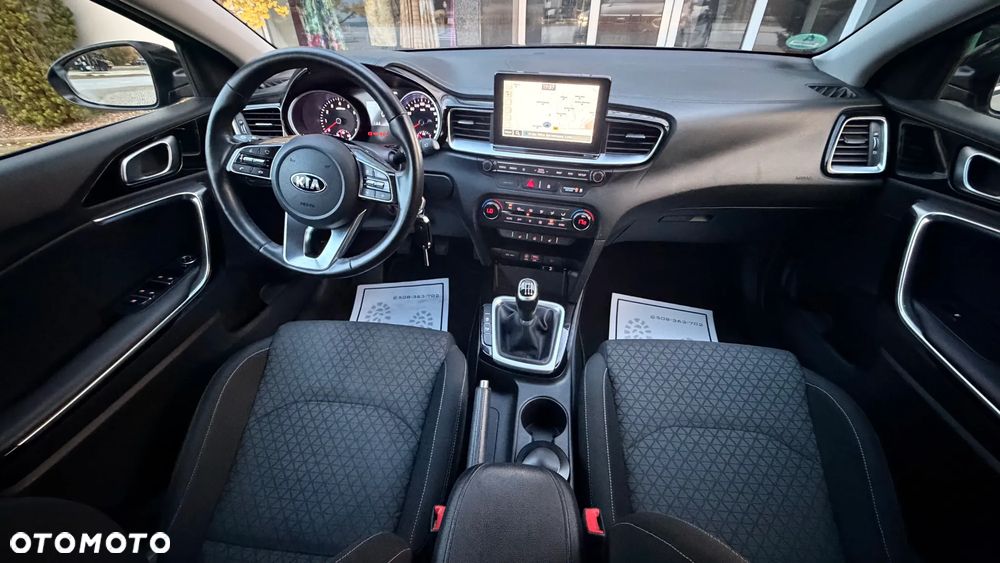 Kia Ceed - 14