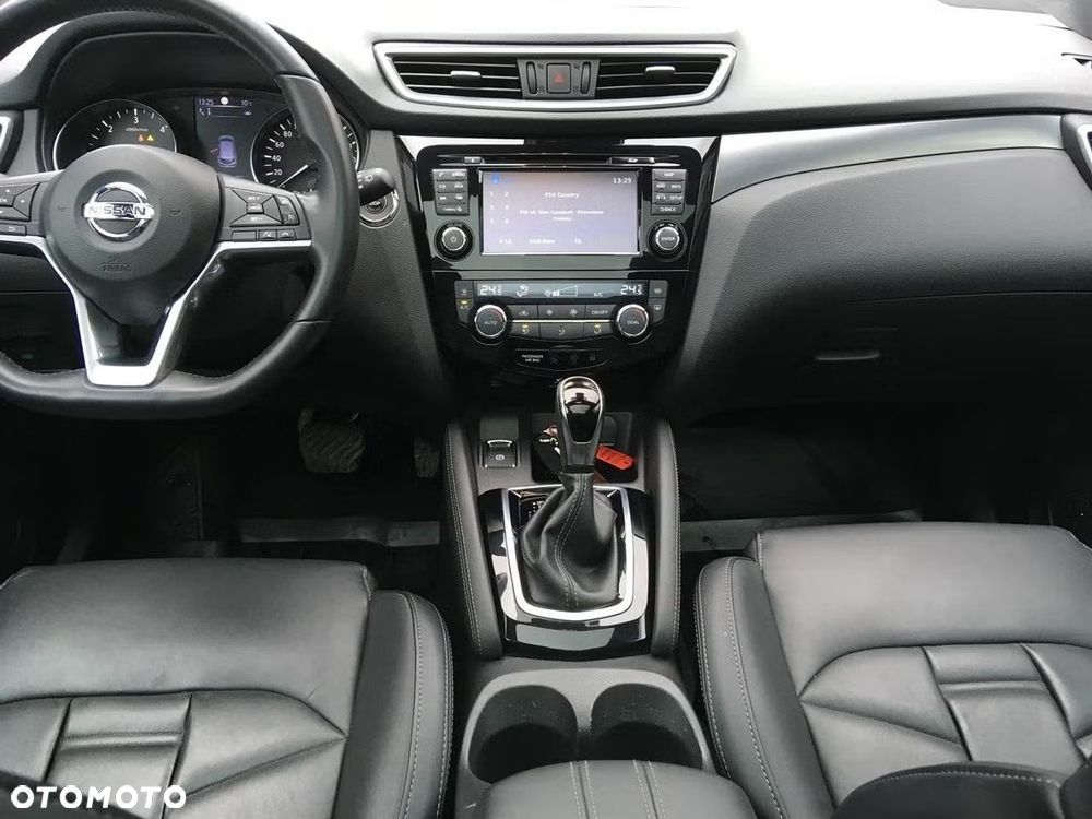 Nissan Qashqai 1.6 dCi Xtronic TEKNA+ - 13