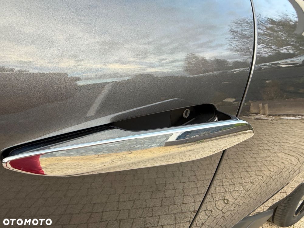 DS Automobiles DS 4 1.5 BlueHDi Performance Line + - 6